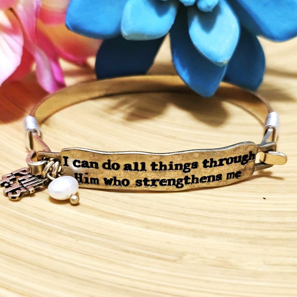 Bracelet. 'I Can Do Everything Through Him...". Phil 4:13. Gold. NWT